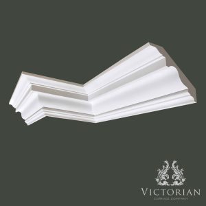 C67 Renaissance plaster cornice with bold stepped profile and elegant classical curves